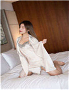 在楼梯上做一上一下的运动,熟妇人妻无乱码中文字幕真矢织江